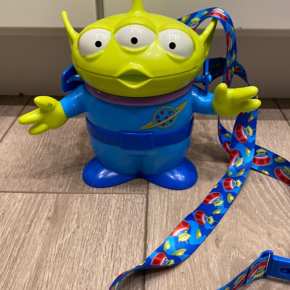 Disney Other - Disney Parks Alien sipper